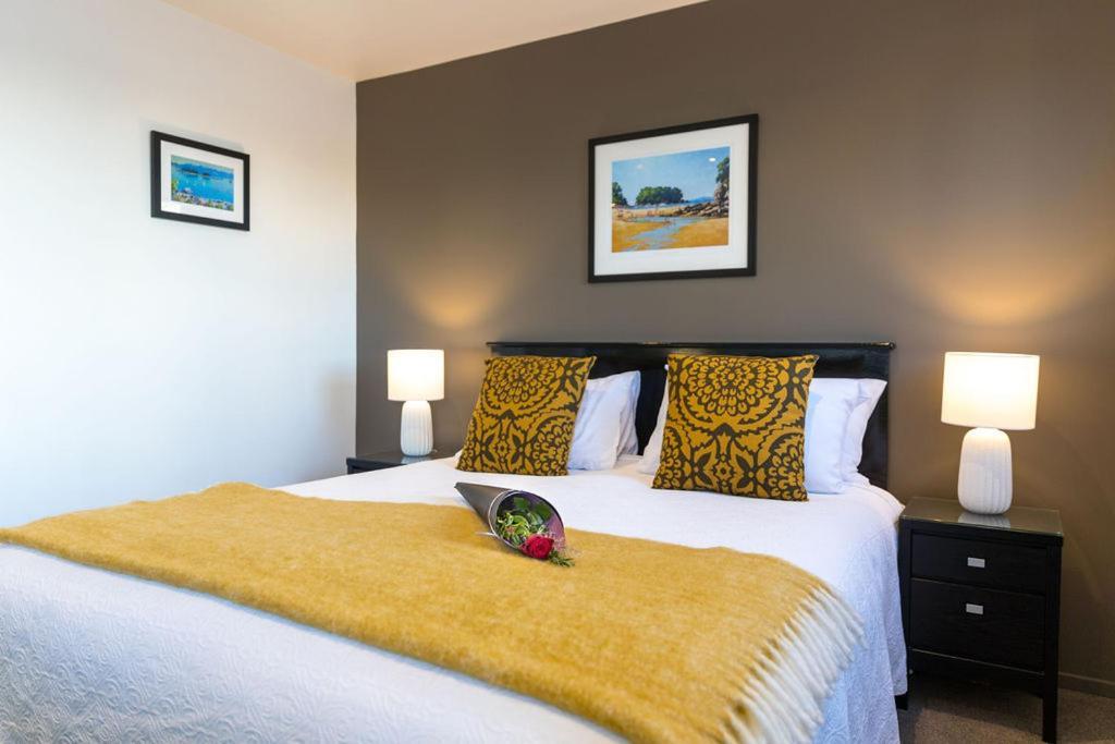 Palazzo Motor Lodge Нельсон Экстерьер фото A bedroom at the hotel